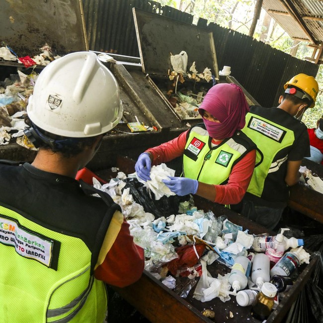 Sampah Plastik Disulap Jadi BBM Alternatif Lewat Teknologi Pirolisis