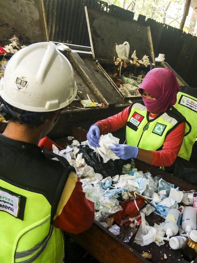 Sampah Plastik Disulap Jadi BBM Alternatif Lewat Teknologi Pirolisis