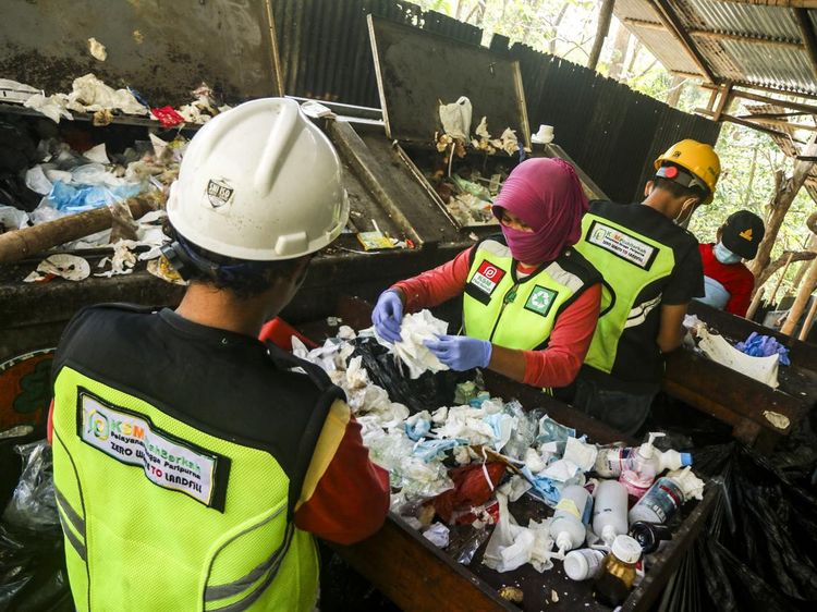 Sampah Plastik Disulap Jadi BBM Alternatif Lewat Teknologi Pirolisis