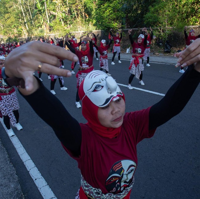 Senam Kreasi Penthul Tembem Angkat Budaya dan Pariwisata Gunungkidul