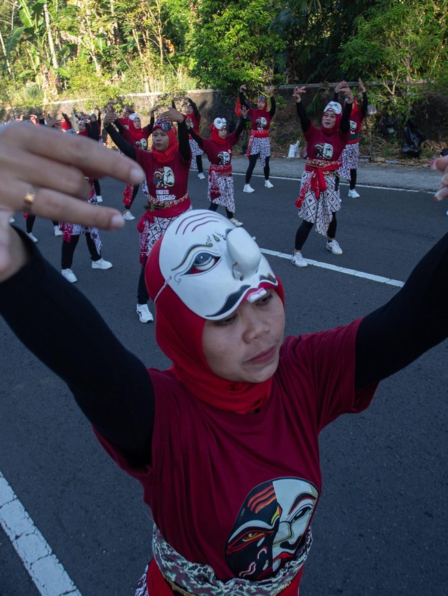 Senam Kreasi Penthul Tembem Angkat Budaya dan Pariwisata Gunungkidul