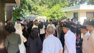 Suasana Terkini Rumah Duka Rachmat Gobel Mulai Dipenuhi Pelayat