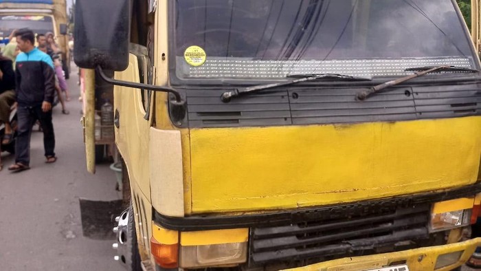 Truk dibawa oleh pelajar 13 tahun di Jambi tabrak pemotor hingga tewas