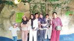 Pengunjung Rela Sewa Angkot demi Wisata ke Ragunan