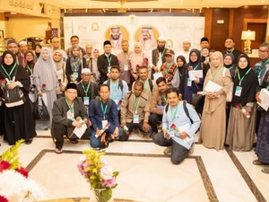 Saudi Sambut Rombongan Pertama Jemaah Umrah Gratis Program Tamu Raja Salman