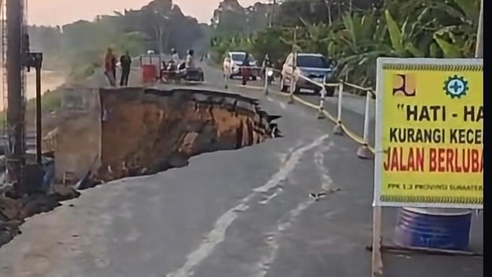 Akses Sekayu-Lubuklinggau nyaris putus akibat longsor