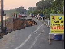 Akses Jalan Lintas Sekayu-Lubuklinggau Nyaris Putus Akibat Longsor