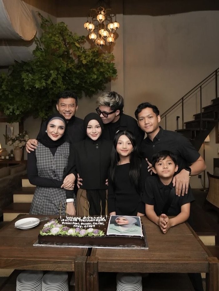 Aurel Hermansyah ulang tahun ke-28