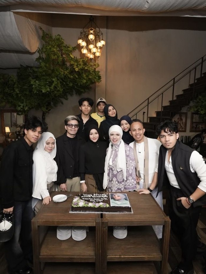 Aurel Hermansyah ulang tahun ke-28