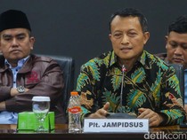 Plt Jampidsus Ungkap Pesan JA Tangani Kasus Febrie Secara Profesional
