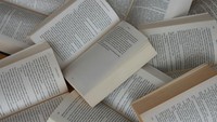 Perusahaan AI Beli dan Hancurkan Ribuan Buku Langka untuk Latih Model AI
