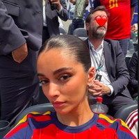 Dalam keterangan foto, Ines memuji Lamine Yamal dengan menulis, ‘Kamu terbaik, cintaku,”. Sedangkan Yamal balas memuji kecantikannya di kolom komentar, ‘face card plus’. Foto: Instagram @ineesgaarcia