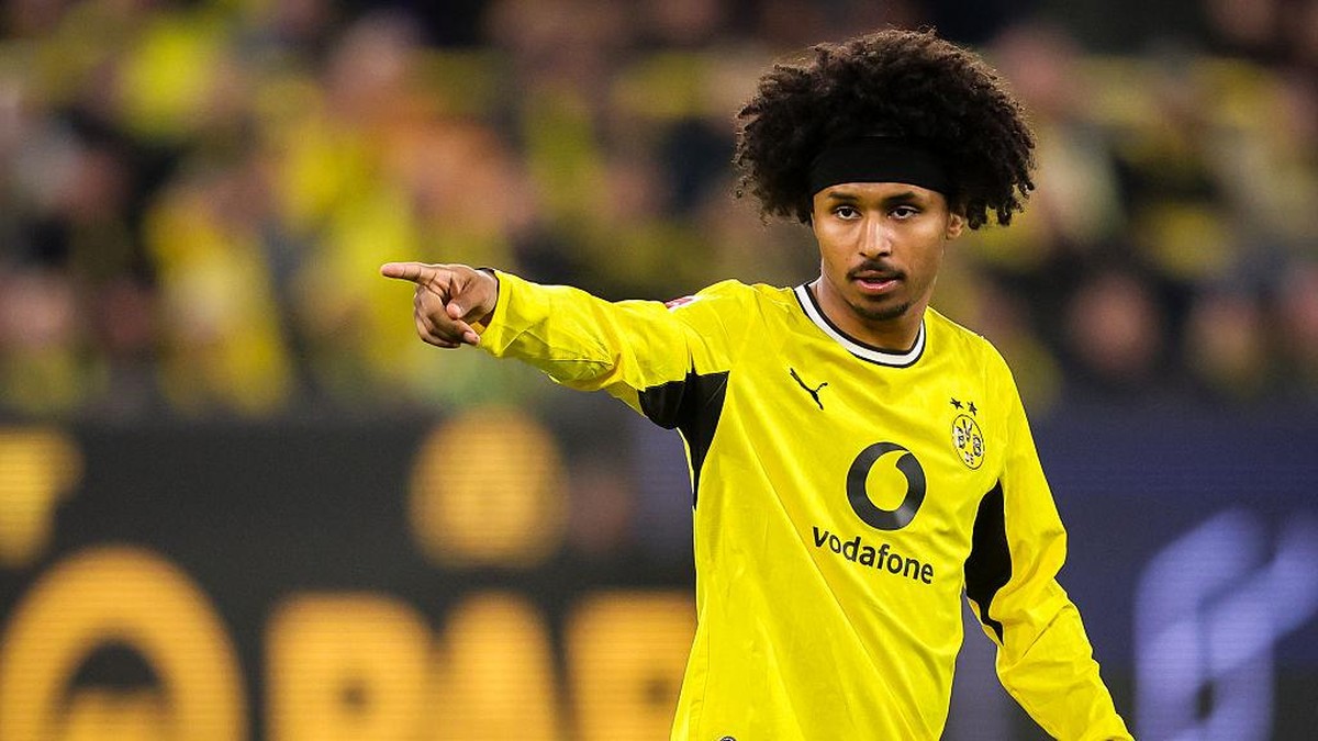 Karim Adeyemi saat bermain untuk Borussia Dortmund musim lalu. Foto: Getty Images/Leon Kügeler