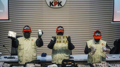 KPK Sita Rp 21,2 Miliar dan Emas 2,5 Kg dari Kasus OTT Bupati Sukoharjo