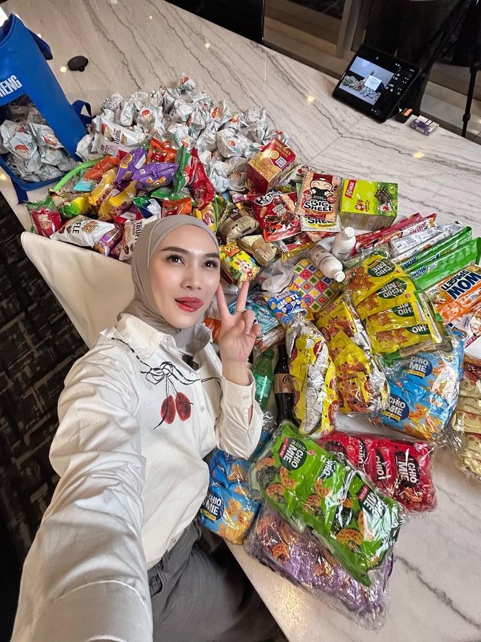 Melody Laksani menikmati malam di PRJ