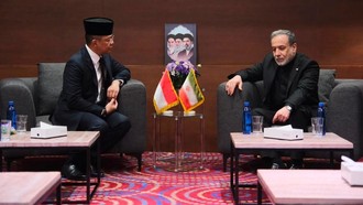 Menlu RI Bertemu Menlu Iran Saat Hadiri Upacara Pemakaman Ali Khamenei