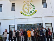 OJK Serahkan Tersangka Dugaan Pidana Perbankan ke Jaksa