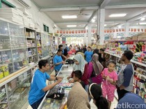 Jelang Masuk Sekolah, Omzet Toko ATK di Lamongan Naik 150%