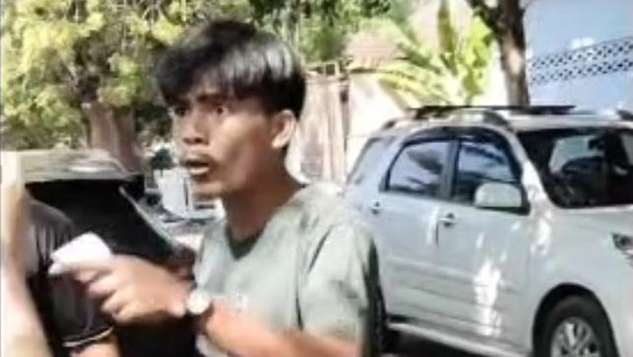 Pria diduga jukir liar aniaya pengendara mobil usai diminta tunjukkan karcis.