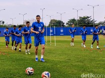 Kata Umuh Muchtar soal Fasilitas Persib Disorot Bobotoh