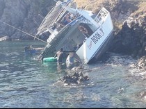Kapal Cepat Tabrak Karang di Labuan Bajo, Nakhoda Terluka