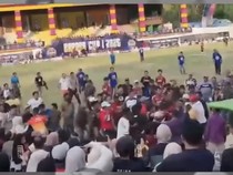 Turnamen Sepakbola di Enrekang Ricuh, Penonton Kejar Wasit dan Pukul Panitia
