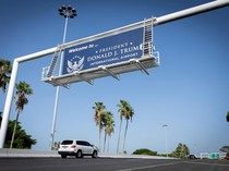 Video: Trump Mengaku Terhormat, Bandara di Florida Resmi Pakai Namanya