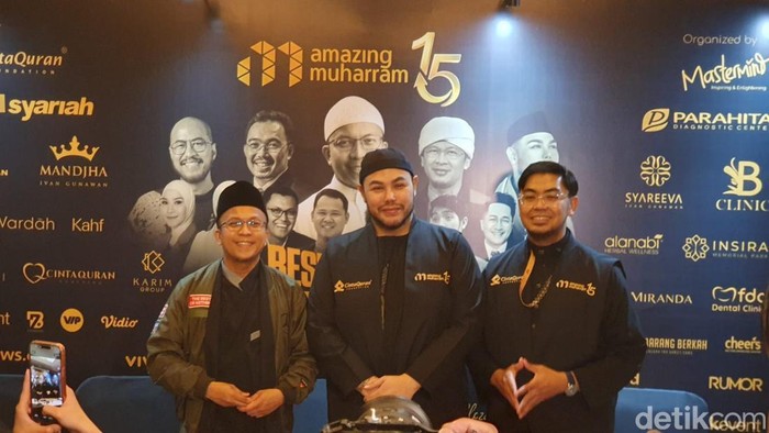 Ustaz Fatih Karim dan Ivan Gunawan, dalam gelaran Amazing Muharram 15 yang berlangsung di Ritz Carlton, Pacific Place, Jakarta Selatan, Minggu (12/7/2026).