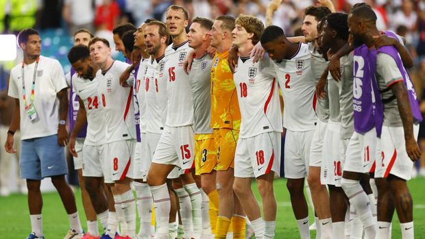 Soccer Football - FIFA World Cup 2026 - Quarter Final - Norway v England - Miami Stadium, Miami Gardens, Florida, U.S. - July 11, 2026 England players celebrate after the match IMAGN IMAGES via Reuters/Nathan Ray Seebeck
