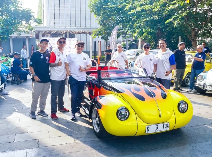 Hadiri Karnaval VW Kodok, Bamsoet Dorong Komunitas Otomotif Jadi Motor Ekraf