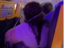 Mencekam, Jendela Pesawat Ryanair Copot di Udara