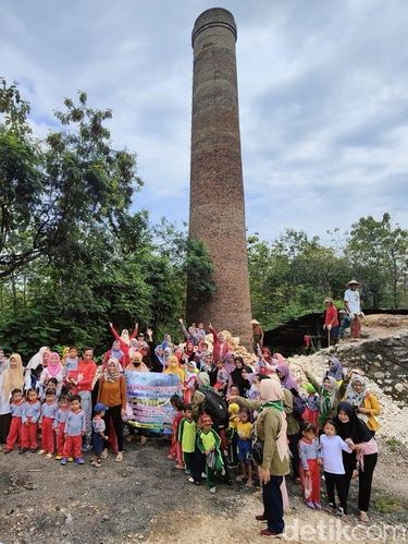 Menara Kostin di Pamotan Rembang Penampakan Menara Kostin di Desa Pamotan, Rembang, Minggu (12/7/2026).