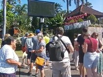 Demam Piala Dunia di Bali, Puluhan Turis Asing Nobar Gratis Argentina Vs Swiss