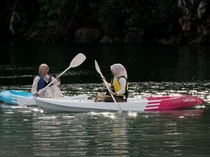 Paddle Board Jadi Daya Tarik Danau Lhok Gaca