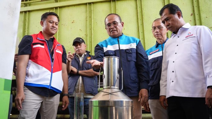 Pertamina dan instansi terkait saat melakukan pengawasan penyaluran BBM subsidi di Jambi