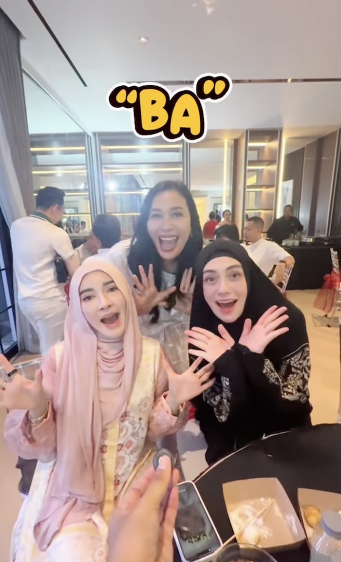 Potret Celine Evangelista saat Belanja Buah hingga Kulineran di Madinah