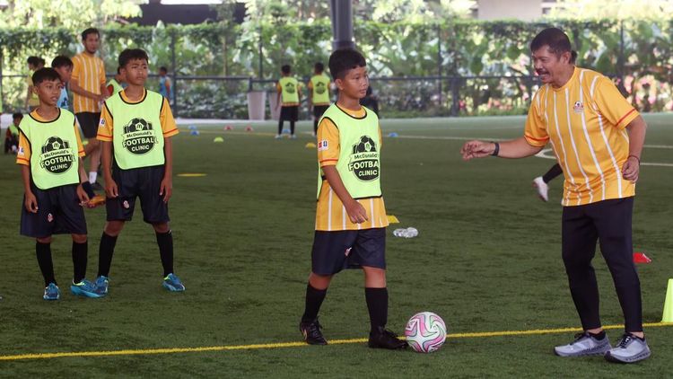 Ratusan Bibit Muda Asah Kemampuan Bermain Bola