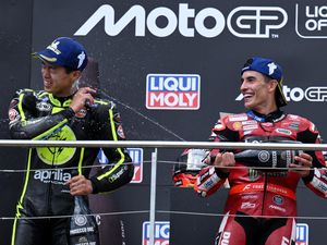 Crutchlow Pilih Ai Ogura Jadi Favorit Setelah Marc Marquez, Ini Alasannya