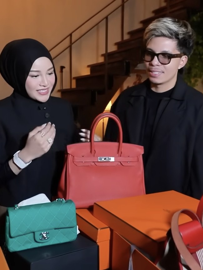 Alasan Atta Halilintar Hadiahkan 3 Tas Mewah di Ultah Aurel Hermansyah