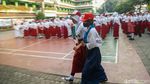 Fenomena Hari Pertama Sekolah: Siswa Mengantuk, Lemas, hingga Harus Ditandu
