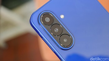 Di sektor kamera, Galaxy A27 5G mengusung kamera utama 50 MP yang telah dilengkapi Optical Image Stabilization (OIS). Kamera tersebut dipadukan dengan kamera ultra-wide 5 MP dan kamera makro 2 MP. Foto: Adi FR/detikINET