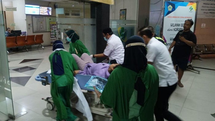 Ibu hendak melahirkan di Gresik