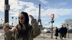 Potret Liburan Haaland dan Kekasih di Paris