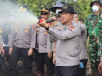 Kapolda Kalteng Terjun ke TKP Karhutla Tumbang Nusa yang Tak Kunjung Padam