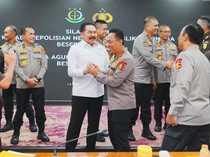Video: Momen Salam Komando hingga Tawa saat Kapolri Bertemu Jaksa Agung