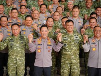 Momen Hangat Silaturahmi Kapolri-Panglima TNI dan Jajaran