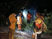 Detik-detik Karhutla Nyaris Merembet ke Rumah Warga Kotim