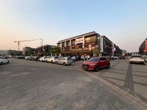 Properti Barat Jakarta Ngegas, Residensial-Komersial Balap-balapan