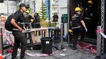 Kebakaran Maut Guncang Bangkok, Polisi Forensik Sisir Lokasi Kejadian