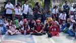 Guru dan Siswa SDN di Surabaya Cosplay Bajak Laut Sambut Murid Baru
